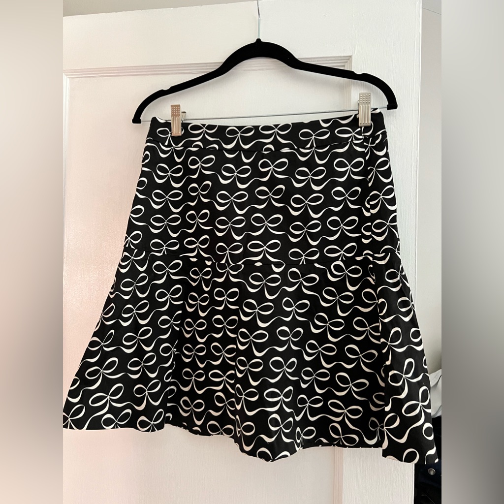 Kate Spade Size 2 Ribbon Bow Flared Skirt Black White